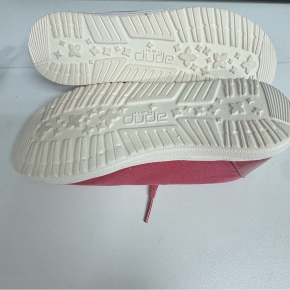 NWOT Hey Dude Coral Pink Shoes, Very Comfortable! - Picture 3 of 5
